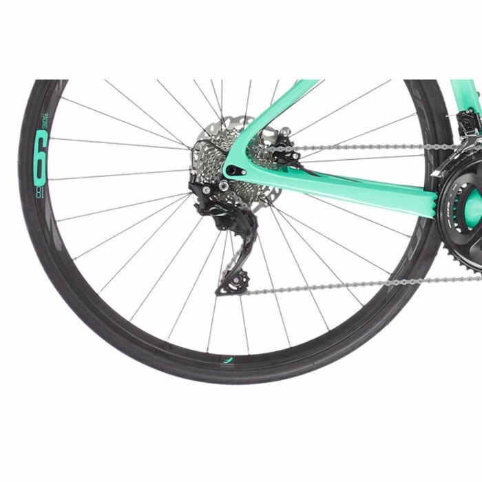 Vélo Route Bianchi Infinito XE Disc 105 DI2 12V Vert Céleste 2023 5 Vélo Route Bianchi Infinito XE Disc 105 DI2 12V Vert Céleste 2023 – Image 5