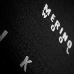 Maillot De Corps Gobik Winter Merino Manche Courte Noir 2023 -VÉLOS Soldes Magasin c a m i s e t a m e r i n o d e t a l l e 02 700x700 3