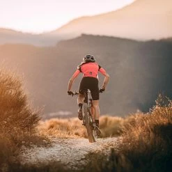 Gilet Gobik Plus 2.0 Paradise Femme -VÉLOS Soldes Magasin chaleco plus2.0 mujer paradise gobik warm series22 3 700x700 2