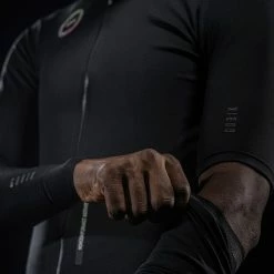 Veste Manche Courte Gobik Envy Jet Black Homme 2023 -VÉLOS Soldes Magasin chaqueta hombre envy ml cold series 2022 gobik 8 1800x1800 700x700 5