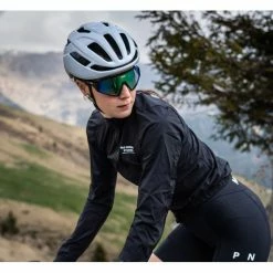 Casque Kask Sintesi WG11 Sea Ice 2023 -VÉLOS Soldes Magasin illustration sintesi 13 700x700 2