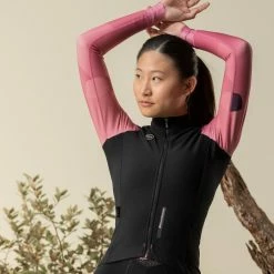 Maillot Manche Longue Gobik Cobble Blend Thar Rose Femme 2023 -VÉLOS Soldes Magasin maillot cobble blend mujer thar rose cold 2023 gobik 4 700x700 2