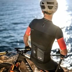 Maillot Manches Courtes Gobik Stark Dye Homme -VÉLOS Soldes Magasin maillot hombre stark dye gobik warm series22 4 700x700 7