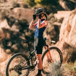 Maillot Manches Courtes Gobik Stark Lotus Claim Femme -VÉLOS Soldes Magasin maillot mujer stark lotus claim gobik warm series22 3 700x700 2