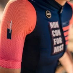 Maillot Manches Courtes Gobik Stark Lotus Claim Femme -VÉLOS Soldes Magasin maillot mujer stark lotus claim gobik warm series22 5 700x700 1