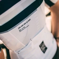 Maillot Manches Courtes Gobik Cx Pro Berry Streak Unisex -VÉLOS Soldes Magasin maillot unisex cxpro berry streak gobik warm series22 4 700x700 1