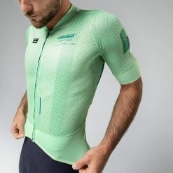 Maillot Manche Courte Gobik Carrera 2.0 Mantis Unisex 2023 -VÉLOS Soldes Magasin maillot unisex mc carrera mantis caps unity gobik 4 700x700 1