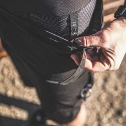 Short Gobik Ranger Unisex Noir 66 Short Gobik Ranger Unisex Noir -VÉLOS Soldes Magasin shorts man freeride ranger black gobik warm series22 4 700x700 3