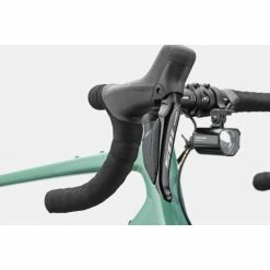 Vélo Route Cannondale Synapse Carbon 2 LE 2x12V 105 Di2 Jade 2023 19 Vélo Route Cannondale Synapse Carbon 2 LE 2x12V 105 Di2 Jade 2023 -VÉLOS Soldes Magasin synapse carbon 2 l e jade 2 700x700 1