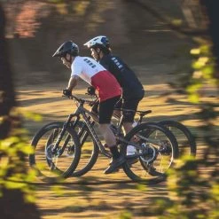 T-Shirt Manches Courtes Gobik Terrain Whistler Homme 88 T-Shirt Manches Courtes Gobik Terrain Whistler Homme -VÉLOS Soldes Magasin t shirt man freeride terrian whistler gobik warm series22 8 700x700 3