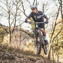 Maillot Gobik Manche Courte Volt Charcoal Homme 74 Maillot Gobik Manche Courte Volt Charcoal Homme -VÉLOS Soldes Magasin t shirt man freeride volt charcoal claim gobik warm series22 3 700x700 2