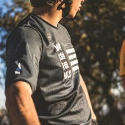 Maillot Gobik Manche Courte Volt Charcoal Homme 95 Maillot Gobik Manche Courte Volt Charcoal Homme -VÉLOS Soldes Magasin t shirt man freeride volt charcoal claim gobik warm series22 6 700x700 4